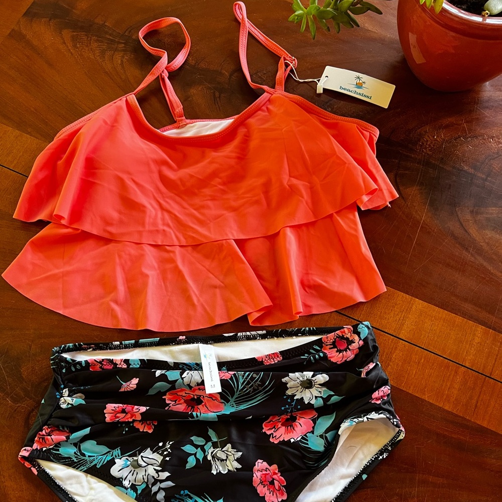 Cute 2 pice bathing suit